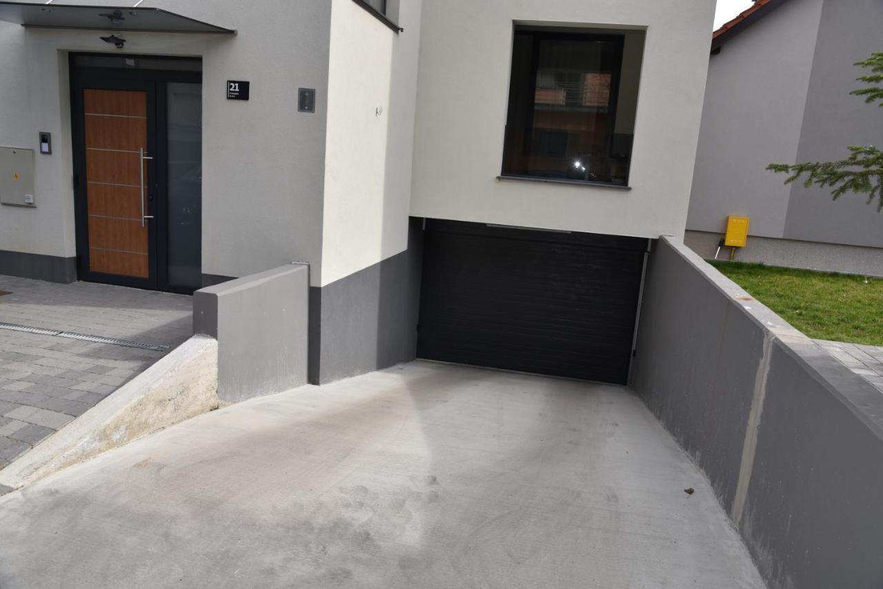4-Star Zagreb Penthouse Apartment Ngoại thất bức ảnh